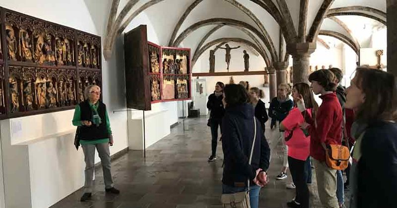 Konfirmandenfreizeit in Schleswig – Führung "Monster und Heilige" durch die Mittelalterausstellung