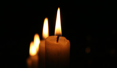 Kerzen zum 4. Advent - Copyright: Filip Hallerfelt / freeimages